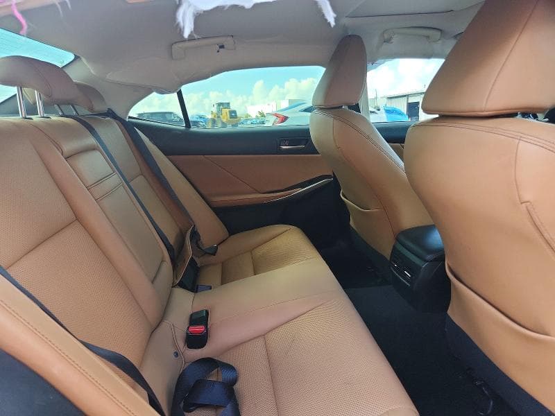 2017 LEXUS IS 200T 10