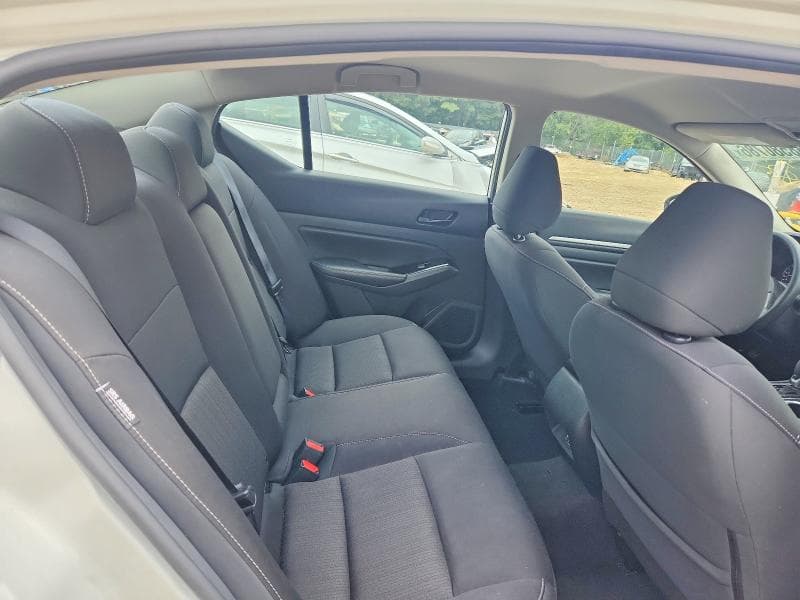 2023 NISSAN ALTIMA SV 10