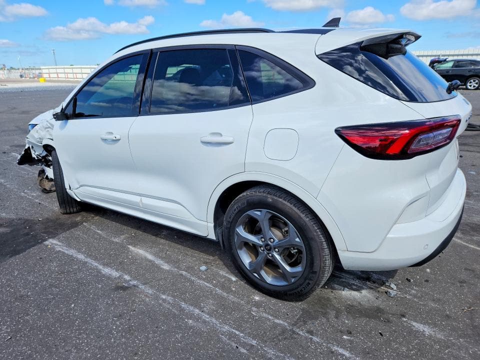 2024 FORD ESCAPE ST LINE 2