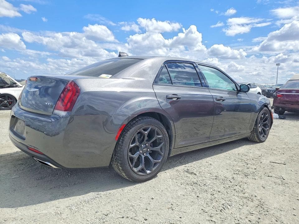 2019 CHRYSLER 300 S 3