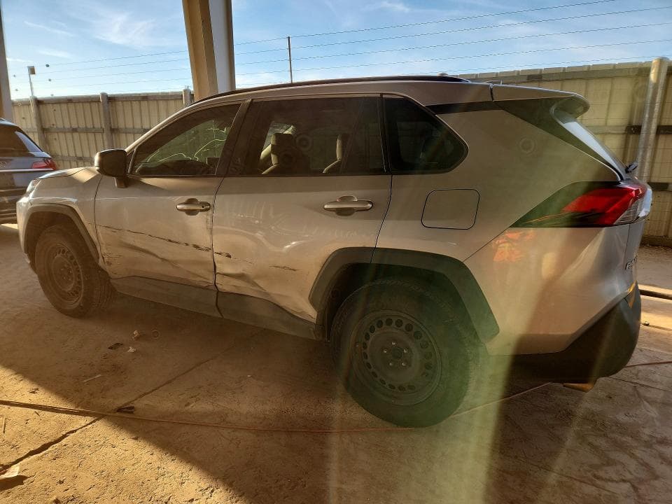 2021 TOYOTA RAV4 LE 2