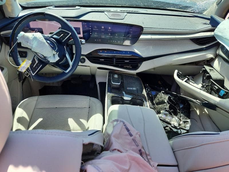 2025 BUICK ENCLAVE AVENIR 8