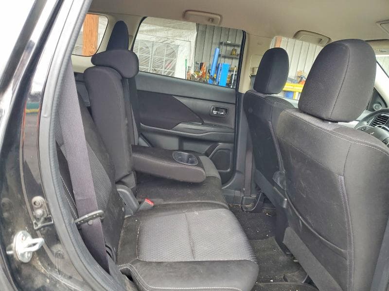 2018 MITSUBISHI OUTLANDER SE 10