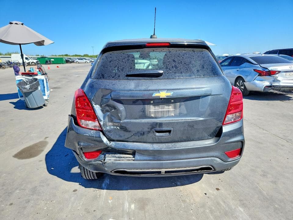 2020 CHEVROLET TRAX LS 6