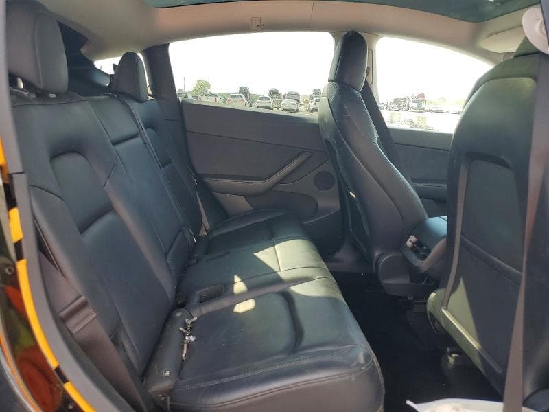 2021 TESLA MODEL Y 10