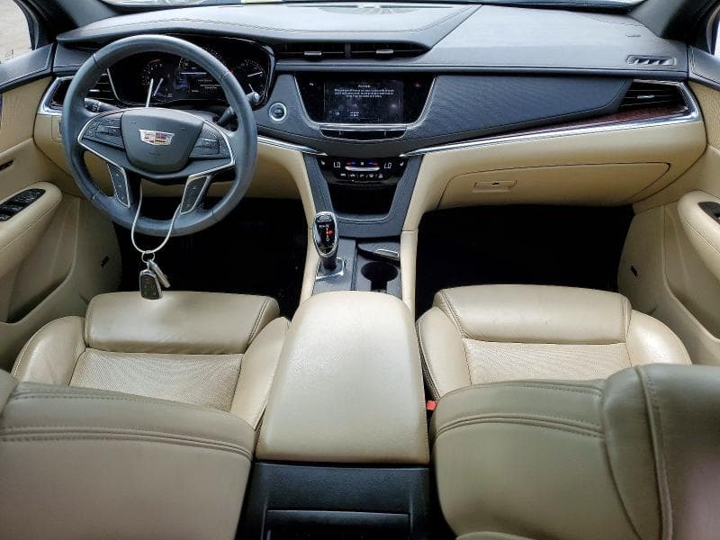 2017 CADILLAC XT5 LUXURY 8
