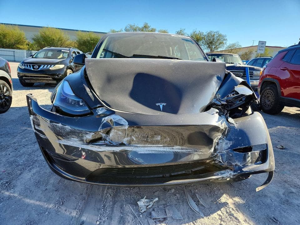 2024 TESLA MODEL Y 5