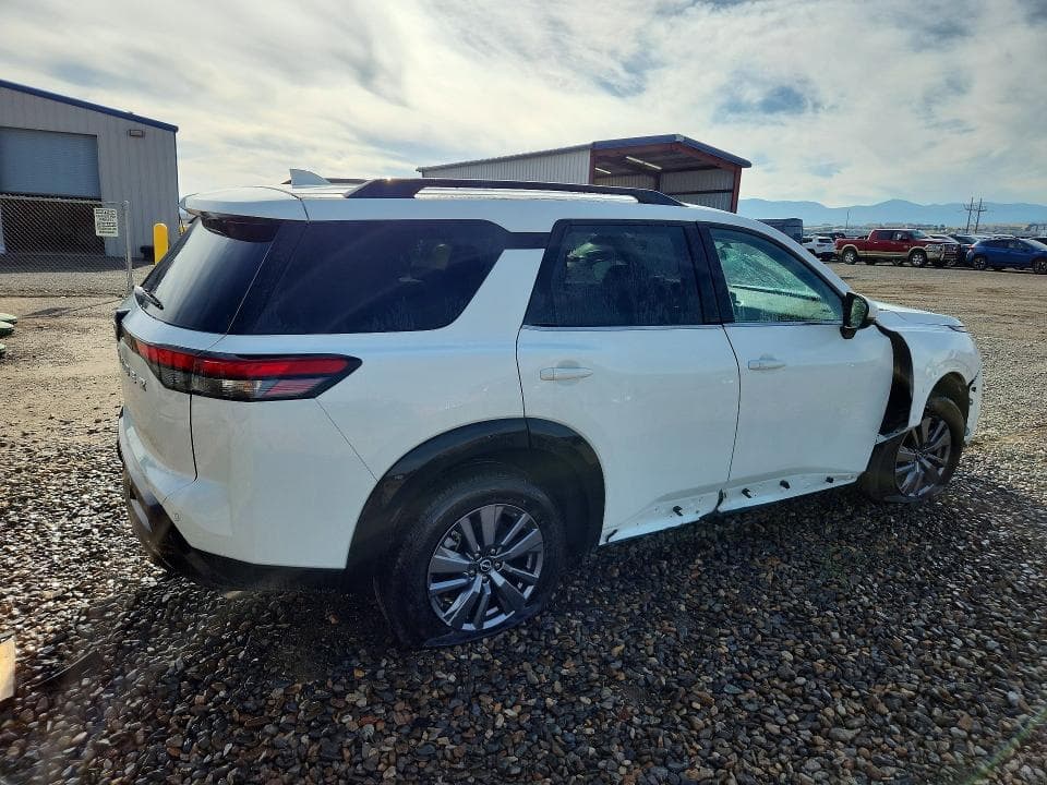 2025 NISSAN PATHFINDER SV 3