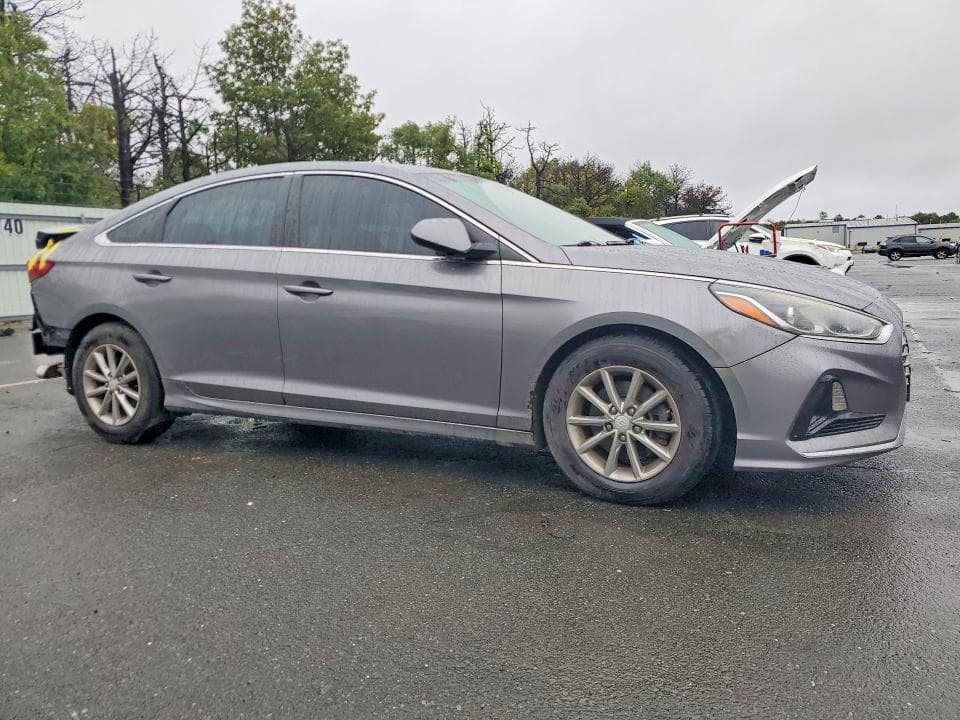 2018 HYUNDAI SONATA SE 4