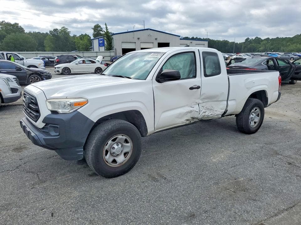 2018 TOYOTA TACOMA SR