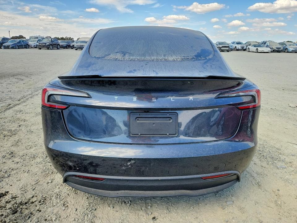2025 TESLA MODEL 3 6