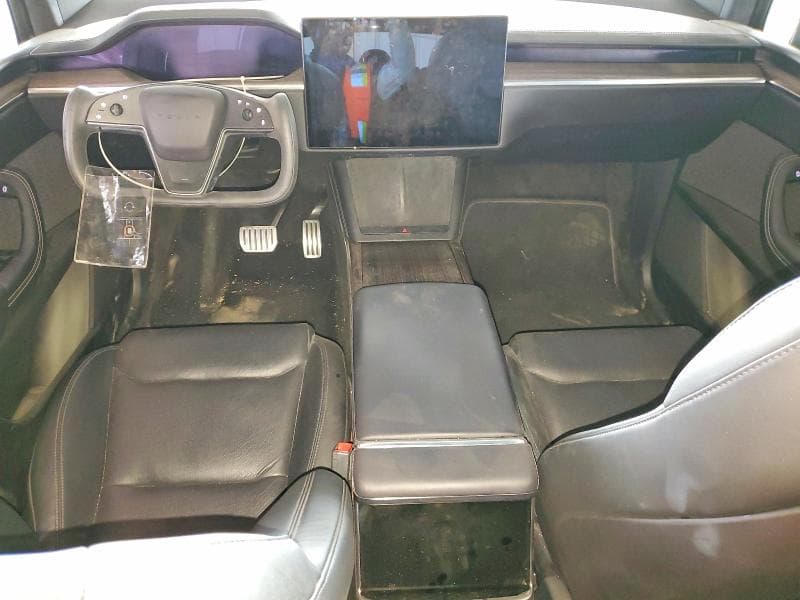 2023 TESLA MODEL X 8