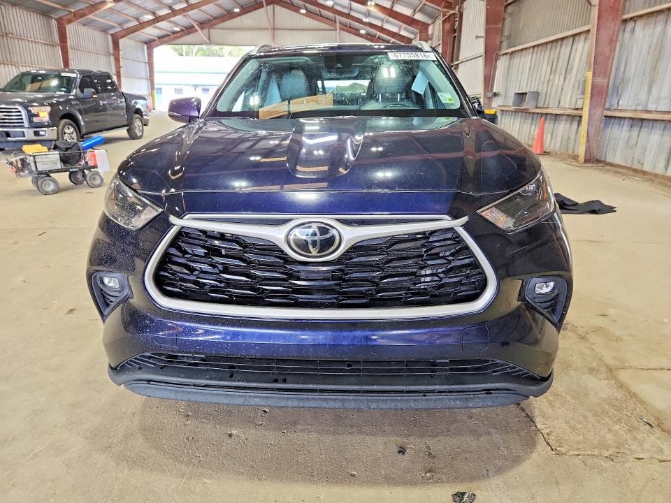 2023 TOYOTA HIGHLANDER XLE 5
