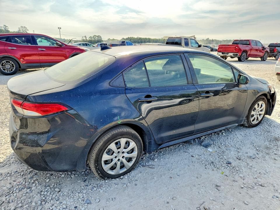 2021 TOYOTA COROLLA LE 3