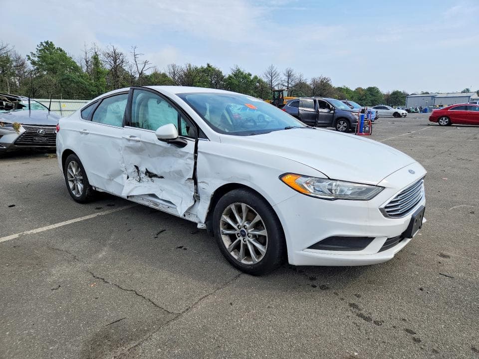 2017 FORD FUSION SE 4