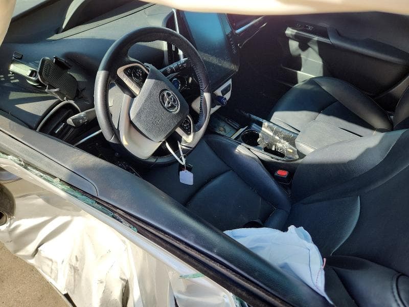 2018 TOYOTA PRIUS FOUR 7