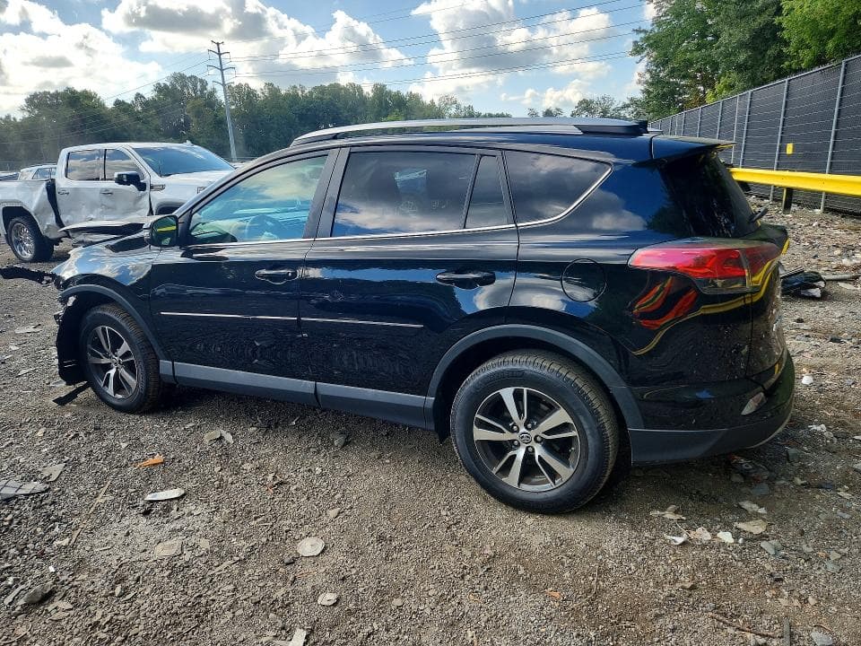 2017 TOYOTA RAV4 XLE 2