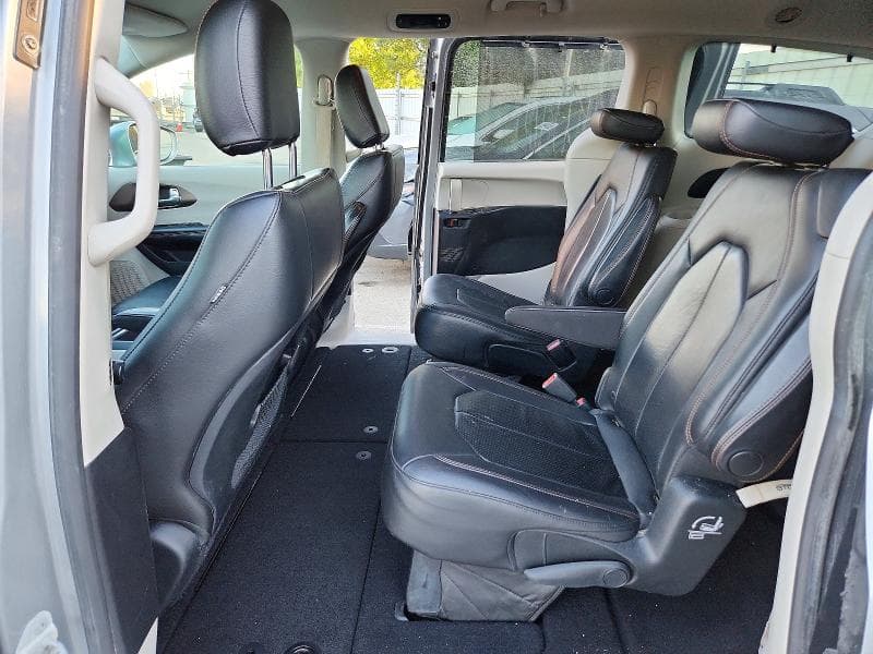 2019 CHRYSLER PACIFICA TOURING L 11