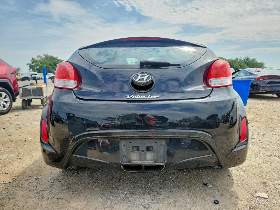 2017 HYUNDAI VELOSTER VALUE EDITION 6
