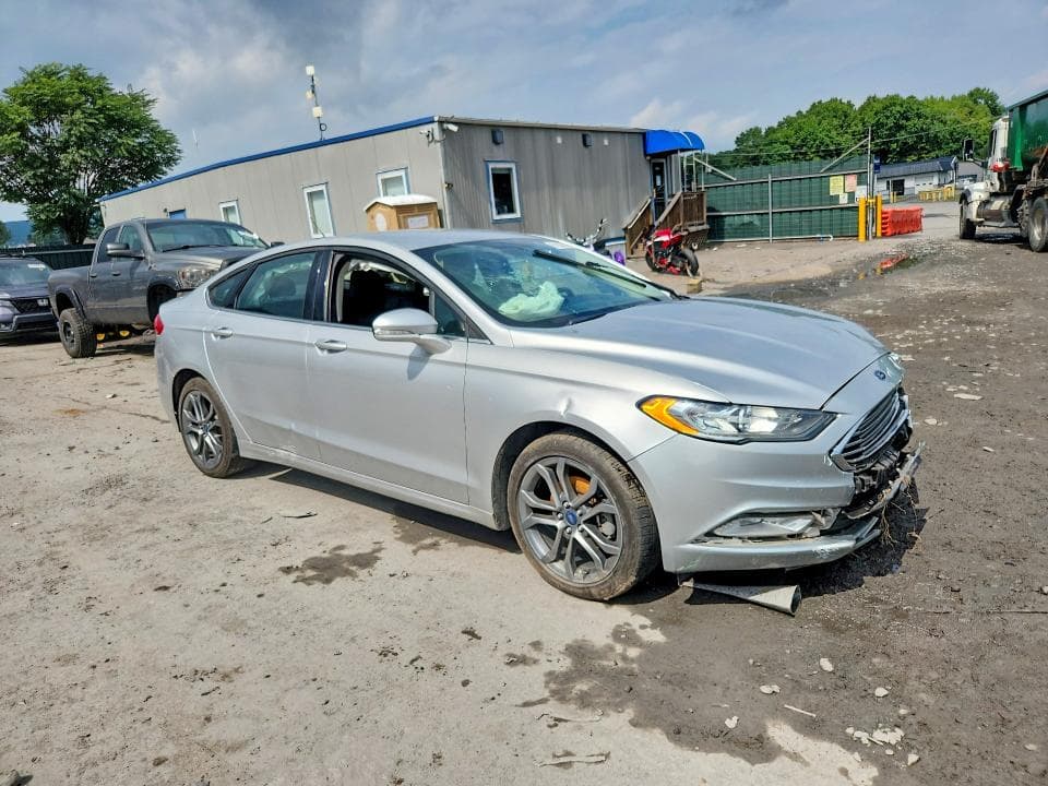 2017 FORD FUSION SE 4