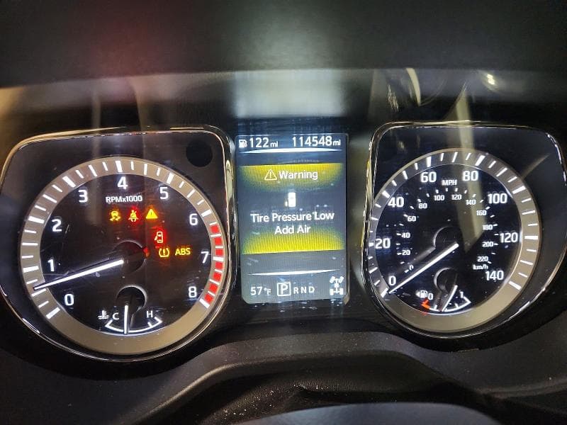 2017 NISSAN TITAN S 9