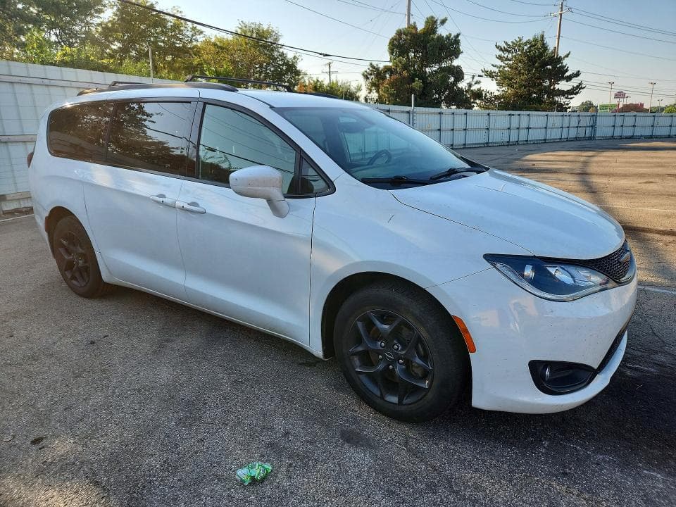 2019 CHRYSLER PACIFICA TOURING L PLUS 4