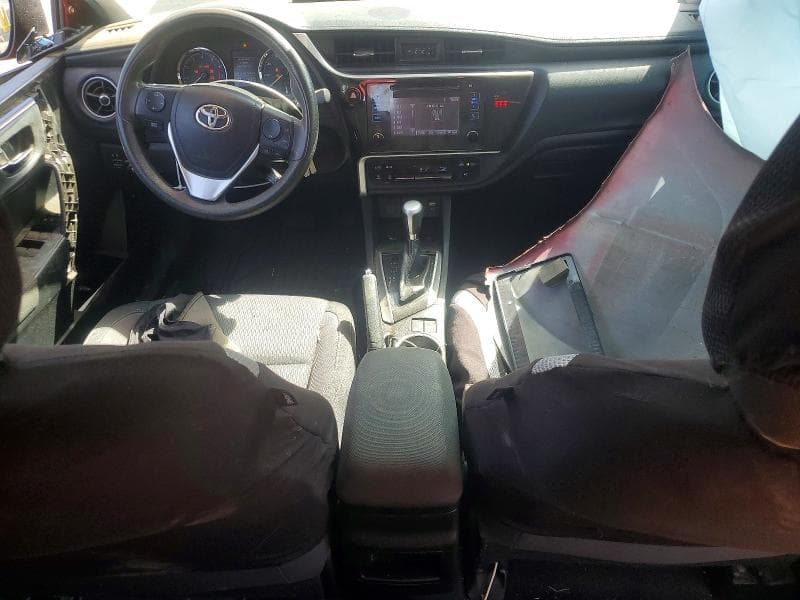 2018 TOYOTA COROLLA LE 8