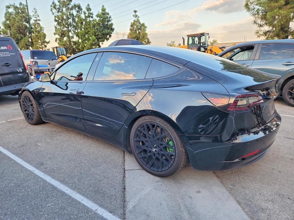 2018 TESLA MODEL 3 2