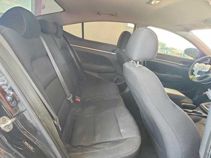 2018 HYUNDAI ELANTRA SEL 10