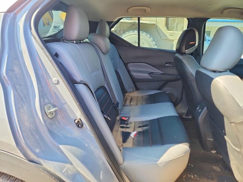 2021 NISSAN KICKS SR 11