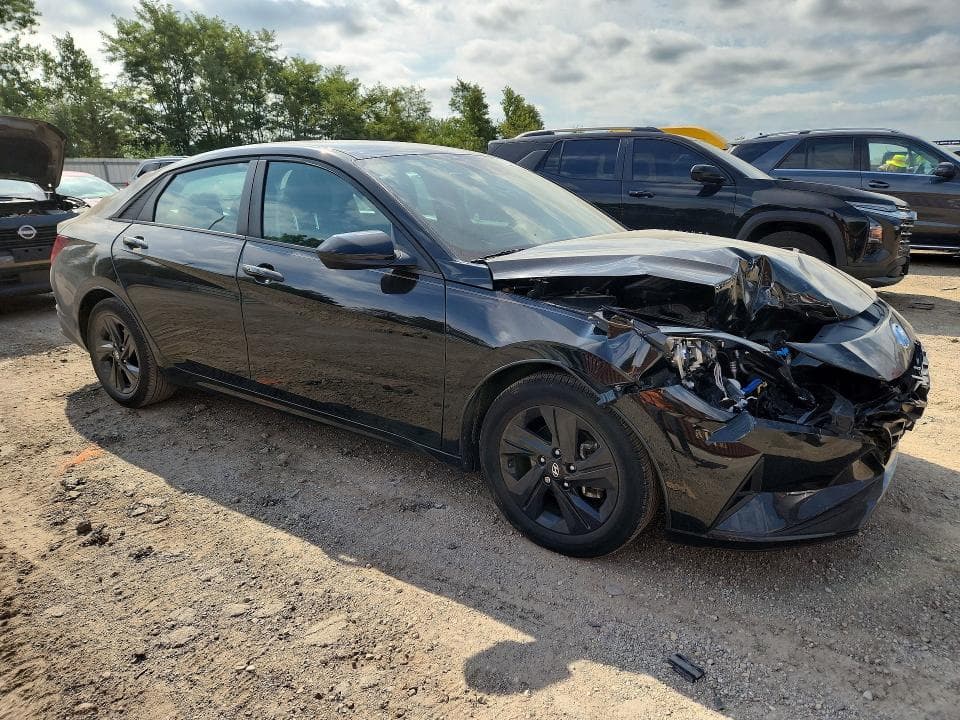 2021 HYUNDAI ELANTRA SEL 4