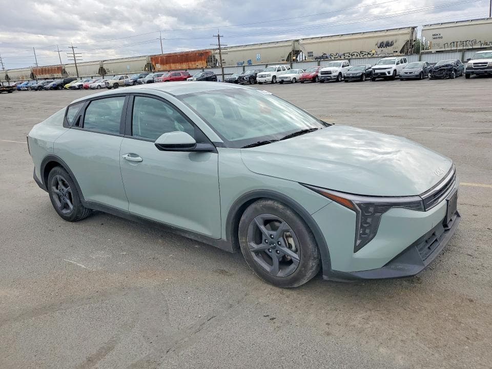 2025 KIA K4 LXS 4