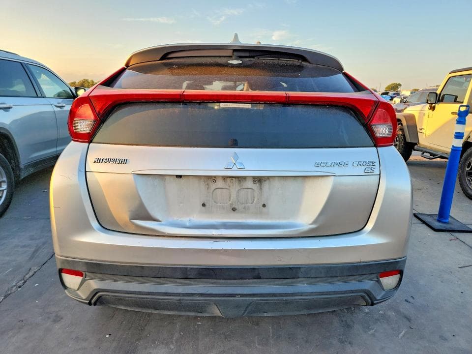 2019 MITSUBISHI ECLIPSE CROSS ES 6