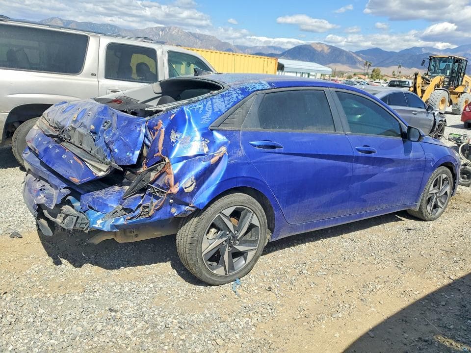 2023 HYUNDAI ELANTRA SEL 3