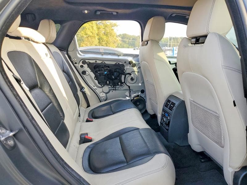 2019 JAGUAR F-PACE S 11