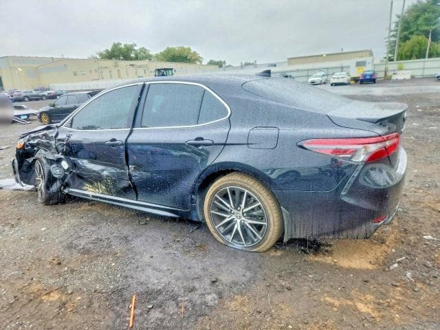 2024 TOYOTA CAMRY SE 2