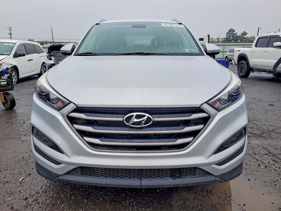 2017 HYUNDAI TUCSON SE PLUS 5