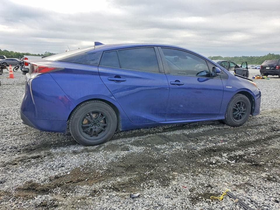 2017 TOYOTA PRIUS THREE 3