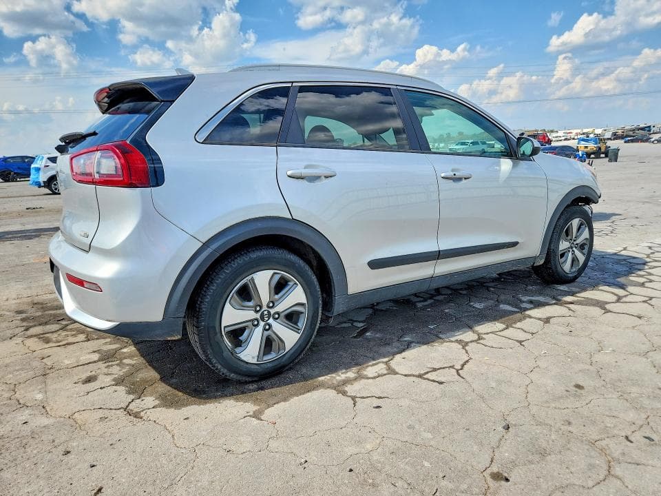 2019 KIA NIRO LX 3