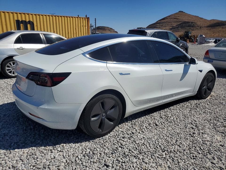 2018 TESLA MODEL 3 3