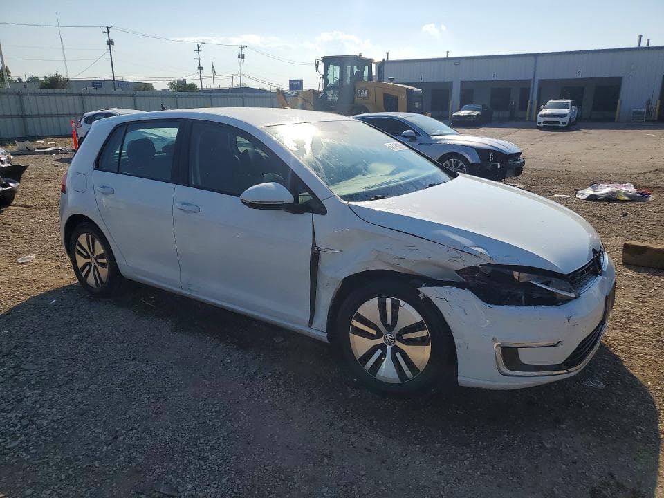 2018 VOLKSWAGEN E-GOLF SE 4