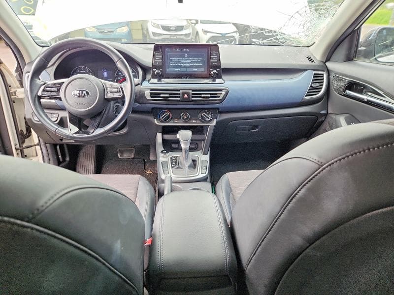 2021 KIA SELTOS S 8