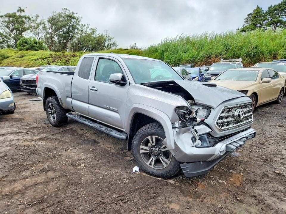 2017 TOYOTA TACOMA TRD SPORT 4