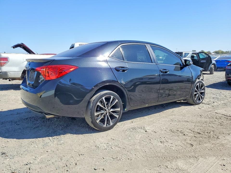 2018 TOYOTA COROLLA SE 3