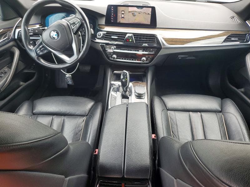 2019 BMW 530E 8