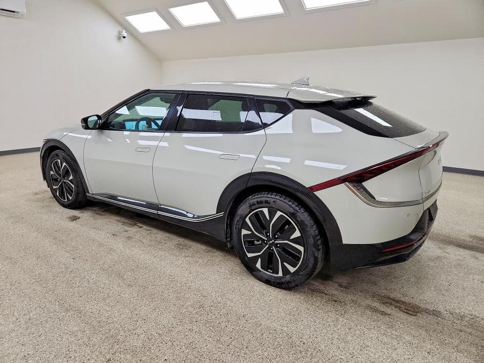 2024 KIA EV6 WIND 2