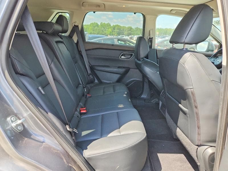 2021 NISSAN ROGUE SV 11