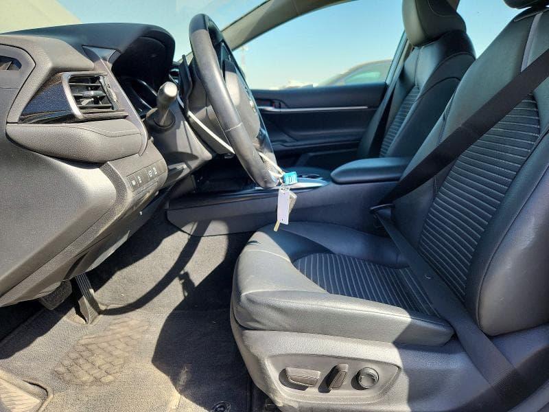 2020 TOYOTA CAMRY SE 7