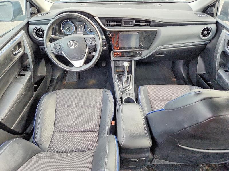 2017 TOYOTA COROLLA SE 8