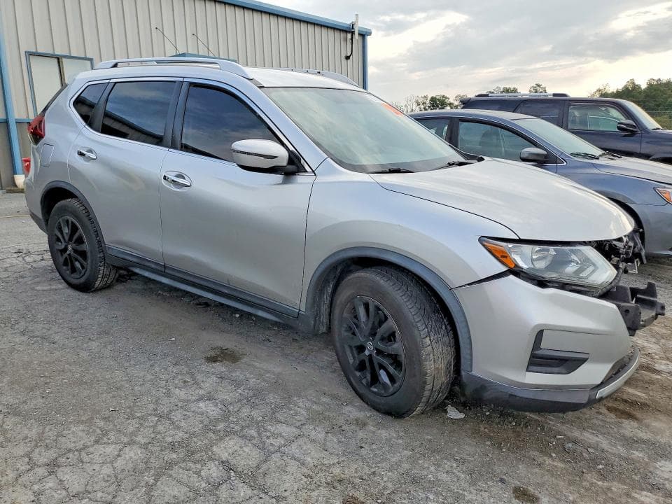 2018 NISSAN ROGUE SV 4